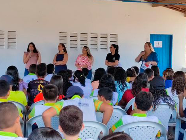 No dia 4 de maio aconteceu, na Escola Mário Alencar, no Choró, mais uma ação da Campanha Conscientizar e Proteger.