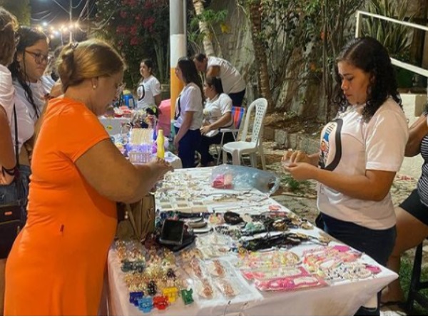 Feira de Artesanato e Gastronomia Empreender com Arte.